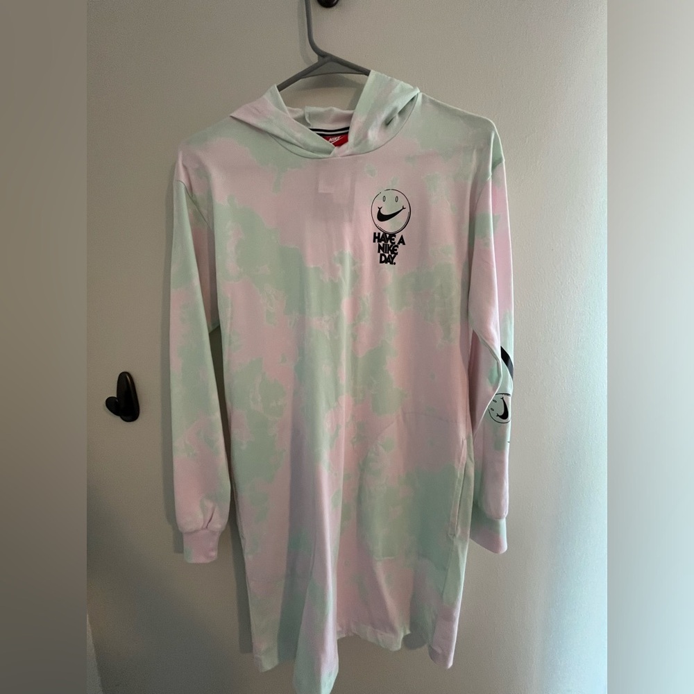 Nike NWT T shirt long sleeve dress